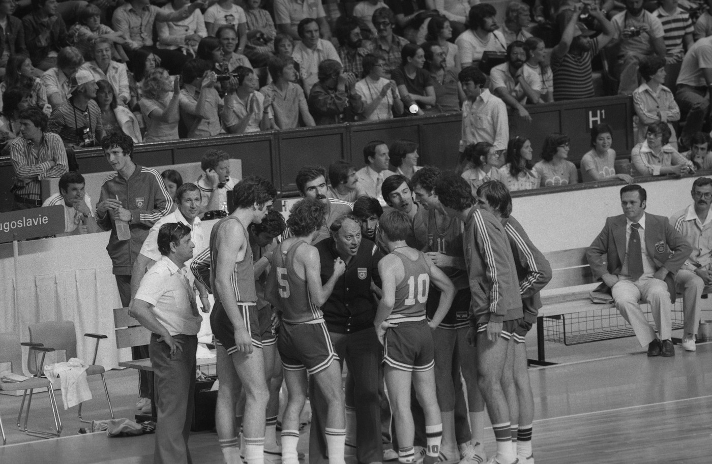 Pronašli smo snimak dočeka košarkaša iz 1978. godine: Evo ko im je svirao