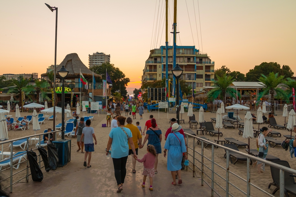 Znak na bugarskoj plaži izazvao razdor među turistima: Jedni su oduševljeni, drugi zgroženi ovom podelom