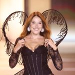 Karla Bruni prošetala na reviji Victoria's Secret: "Žao mi je što moj muž nije ovde, imao bi srčani udar"