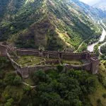 Na tri sata od Beograda čeka vas misteriozna tvrđava, koja je često okružena maglom, a koju je najbolje posetiti u jesen