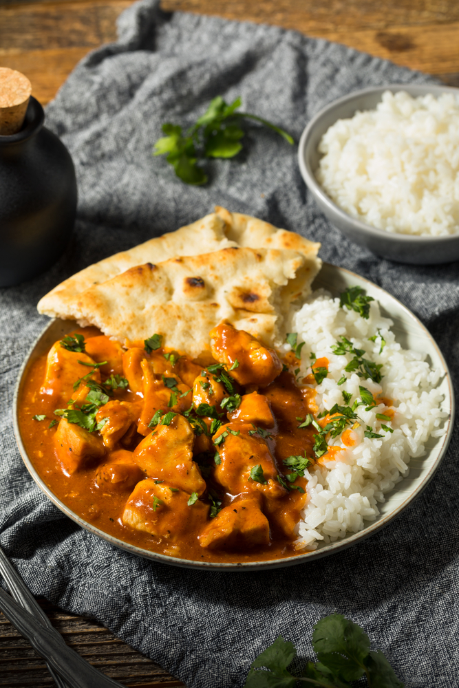 Butter chicken - sočna začinjena piletina u kremastom sosu od putera koja se topi u ustima