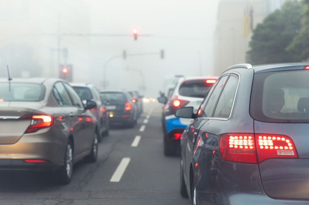 Mnogi vozači ovo rade čim sednu u auto, ali u Nemačkoj je to strogo zabranjeno - i puno košta