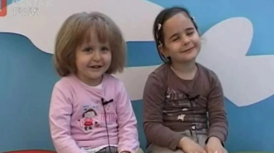 Ako mislite da niste matori, pogledajte koliko godina ima devojčica poznata po rečenici “Bože Petra” i popijte svoje lekove za bol u leđima bože petra