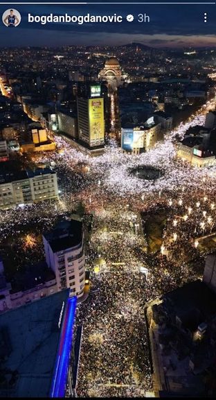 "Pomogli smo Vesni da se popne na zidić": Poznati stali uz studente na Slaviji