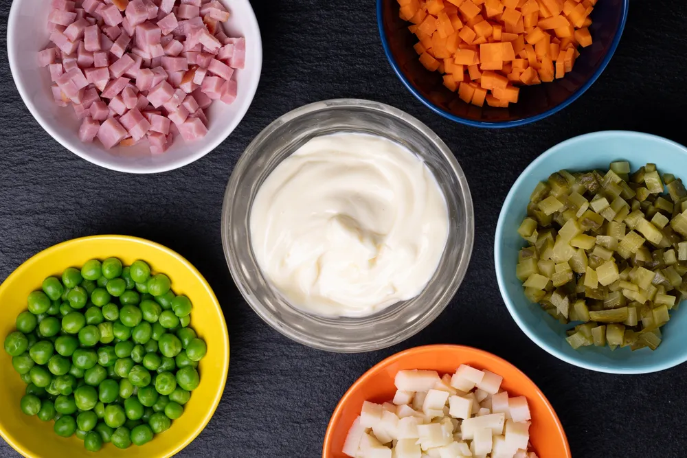 Kontroverzan sastojak ruske salate oko kog se na Balkanu uvek razbukti rasprava u vreme praznika