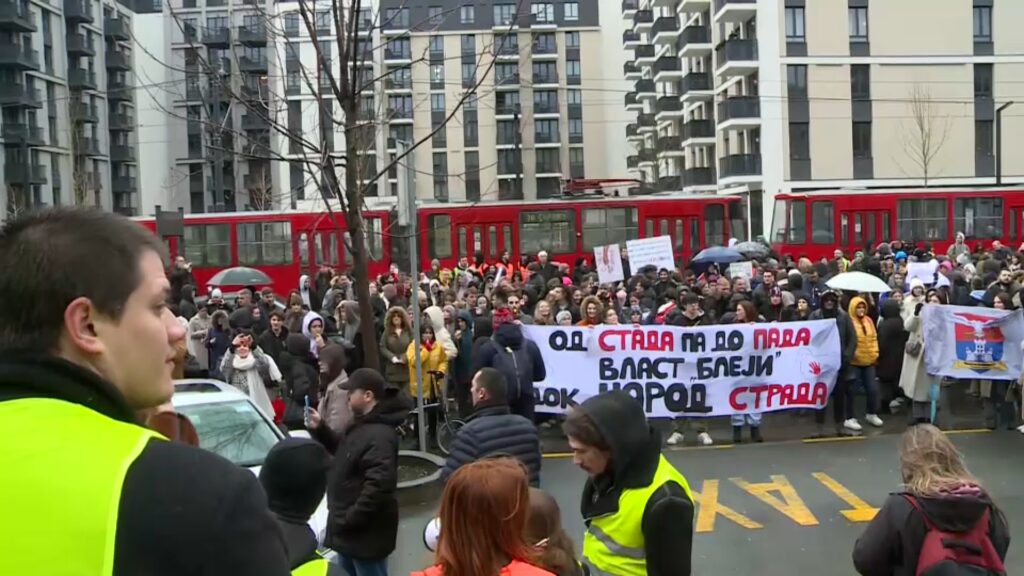 Transparenti sa studentskih protesta iza kojih svi možemo da stanemo: Da li imate petlju?