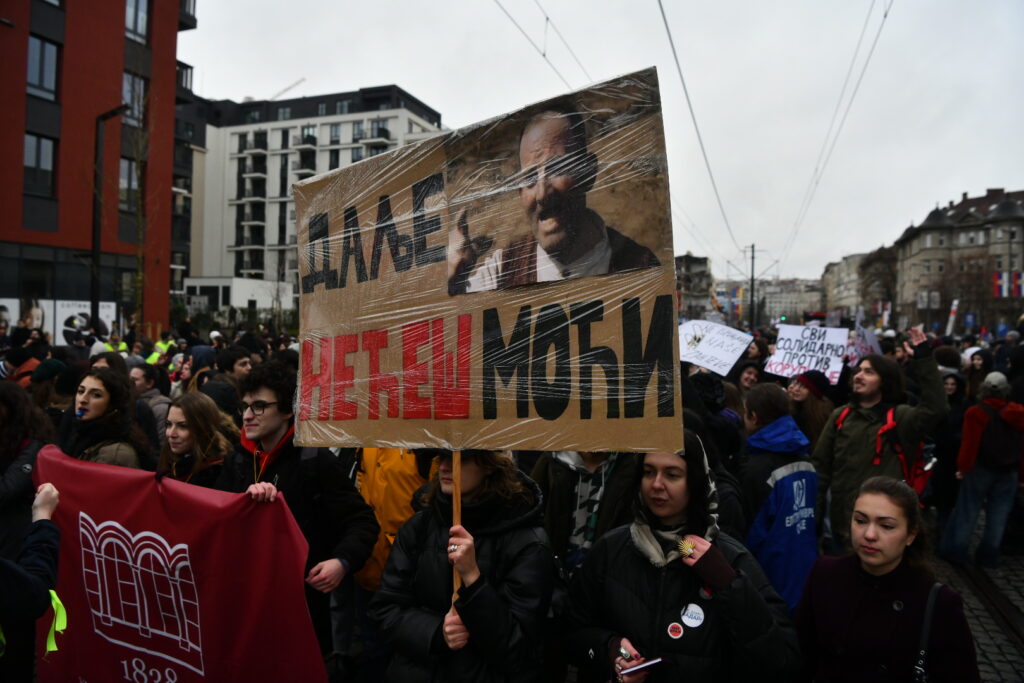 Transparenti sa studentskih protesta iza kojih svi možemo da stanemo: Da li imate petlju?