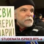 "Nisu svi penzioneri sendvičari": Izjava s protesta koja treba da se pušta bakama i dekama svaki dan umesto Dnevnika RTS-a