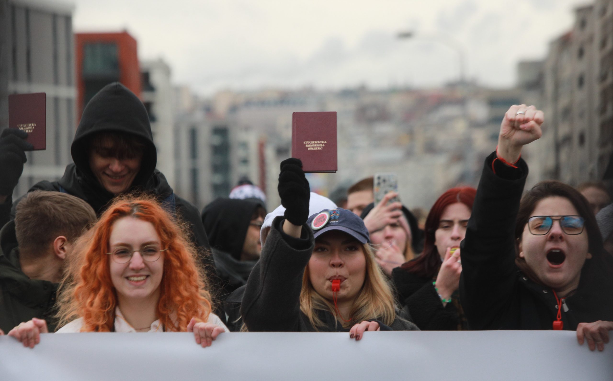 Performans studenata ispred ETF-a uz pesmu „Srbija“ Oskara Daviča