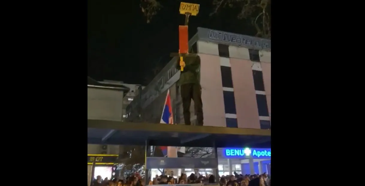 Kako je "pumpaj" postao moto protesta širom Srbije? Evo šta znači i ko je prvi počeo