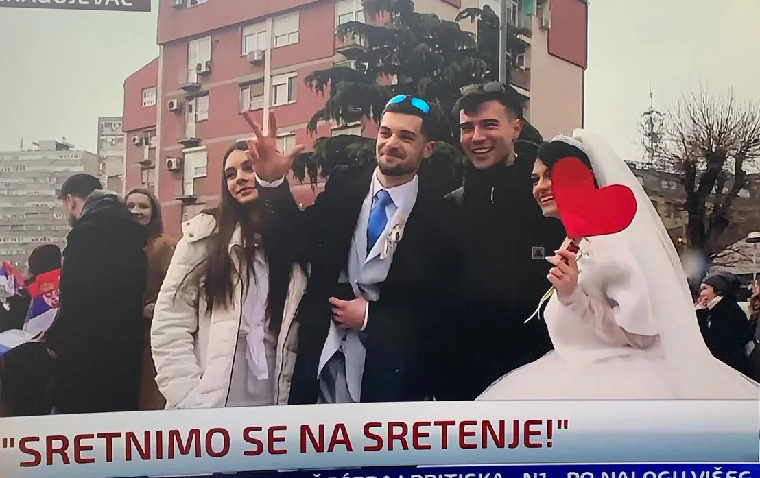 "Venčajmo se na Sretenje": Snimak mladenaca iz Kragujevca obilazi mreže, i to sa razlogom