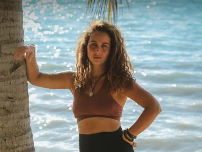 "Živim od noktiju i obožavam svoj posao": Ko je Ana Marković, nova učesnica Survivor-a