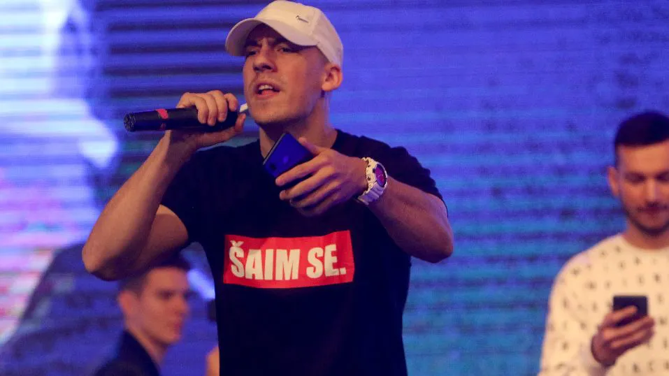 Baka Prase izbrisan sa Jutjuba: Svi kanali su mu ugašeni, a sve je počelo od Seke Aleksić