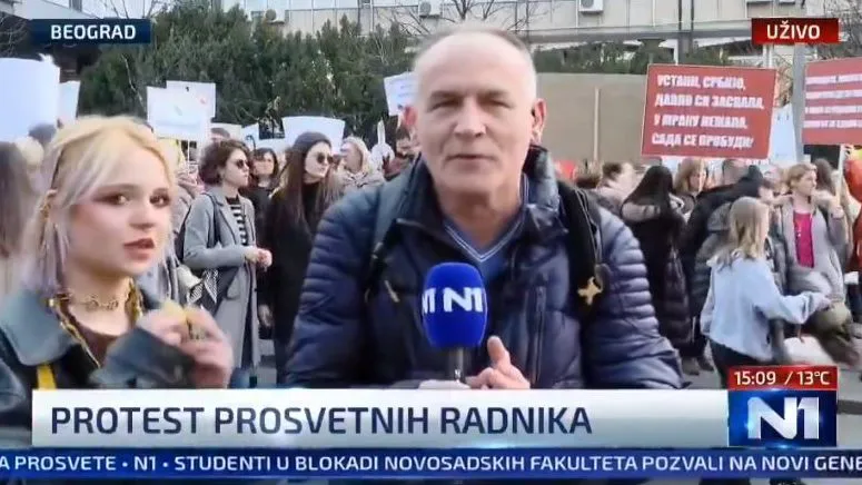 "Ako je neko poznaje, neka je poljubi u glavu": 20 sekundi na TV-u, koje ste možda propustili, a čisto su zlato