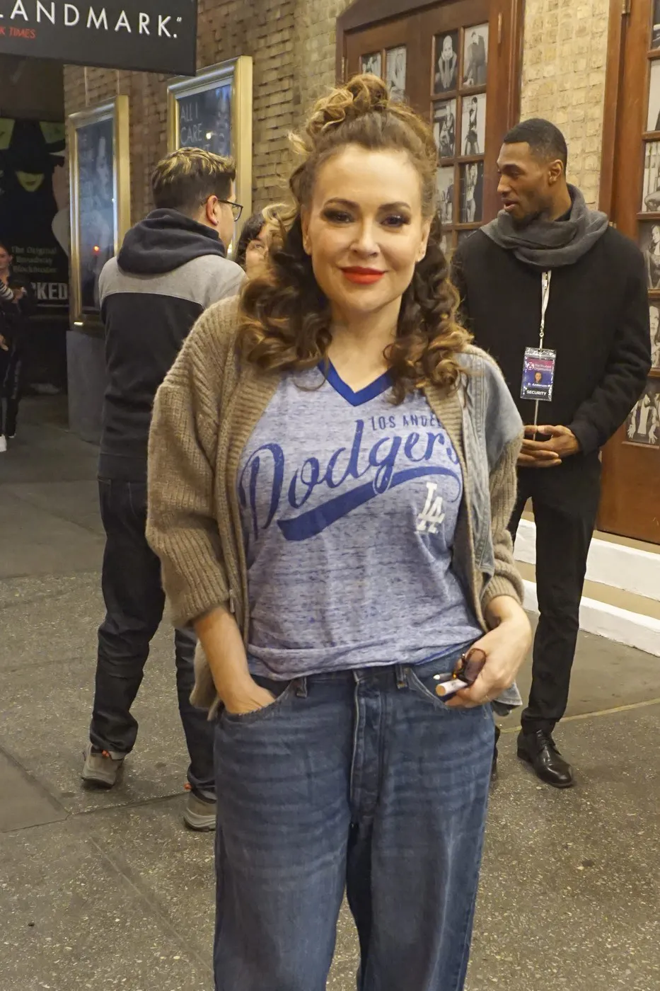 "Predsedniče, i veštice su ustale": Poznata američka glumica je podržala proteste u Srbiji 1 "Predsedniče, i veštice su ustale": Poznata američka glumica je podržala proteste u Srbiji