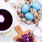 Prirodno farbanje jaja crvenim kupusom: Uskrs u nijansama plave