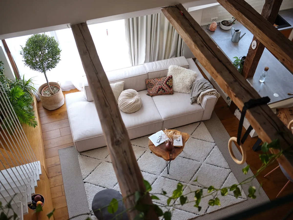 Stan u starom potkrovlju pretvoren je u urbanu idilu sa dušom prošlih vremena 2 Stan u starom potkrovlju pretvoren je u urbanu idilu sa dušom prošlih vremena