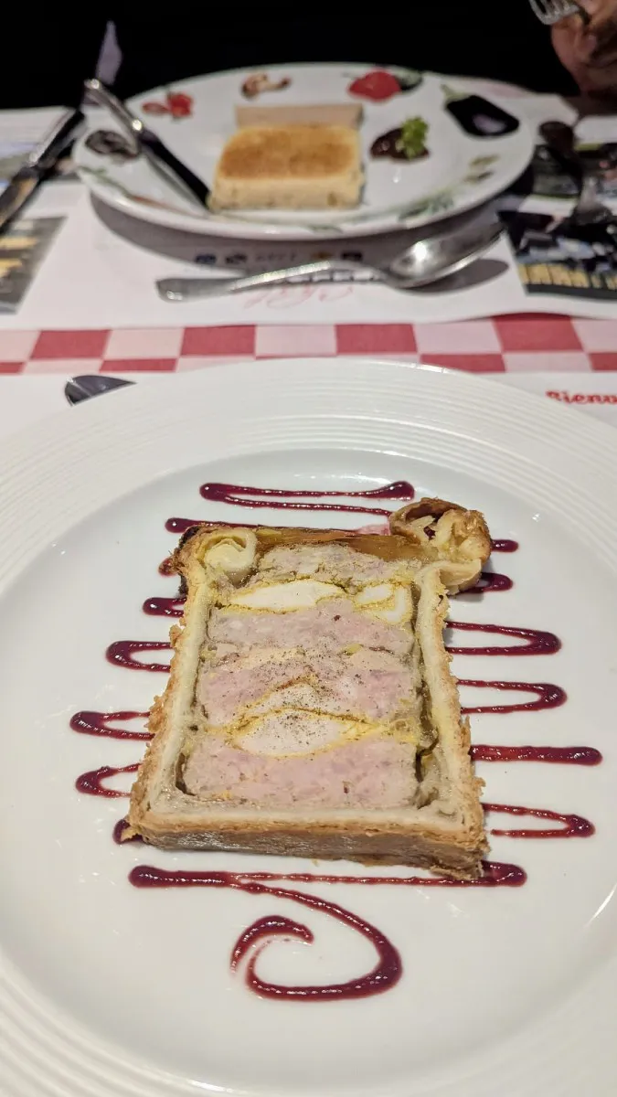 Mišlenov put oko sveta: Posetili smo najstariji restoran sa zvezdicom i probali najbolju piletinu na svetu