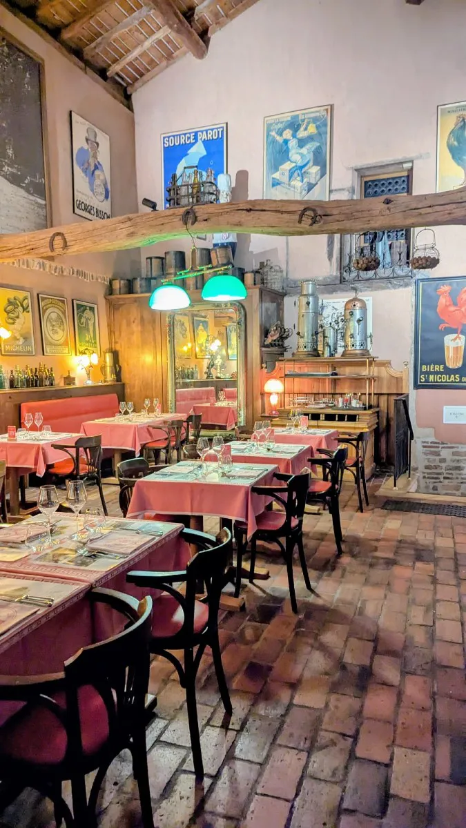 Mišlenov put oko sveta: Posetili smo najstariji restoran sa zvezdicom i probali najbolju piletinu na svetu