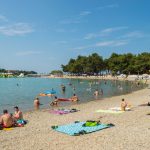 Našli smo mesto u Hrvatskoj u kom nećete bankrotirati zbog ležaljki: Plus, čeka vas kristalno more i mirisne šume