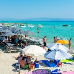 Gde su najskuplje, a gde najjeftinije ležaljke u Grčkoj? Cene za leto 2025 nisu nas prijatno iznenadile