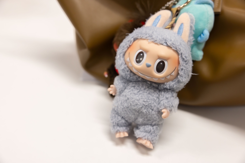 Ova jeziva igračka je za jedan dan zaradila 1,6 milijardi dolara: Šta je Labubu, lutka za kojom je poludela cela planeta?