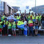 "Sa ovim mladim ljudima plačem i od tuge i od sreće": Studenti maratonci ispred Evropskog parlamenta izuli patike i ostavili poruke - evo šta piše