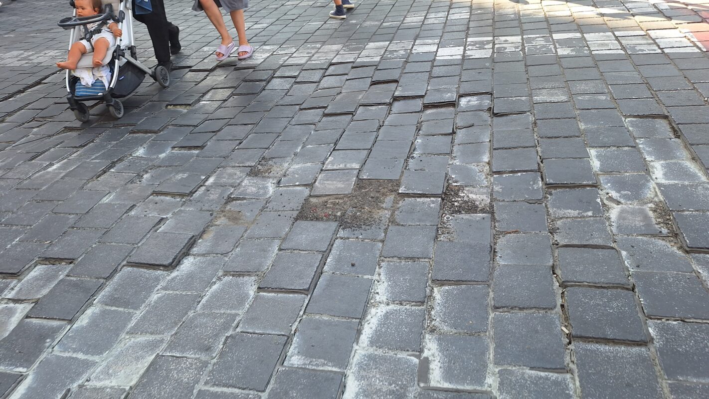 Evo šta vas čeka ako odete na Trg Republike: Centar grada više ne liči na sebe i građani traže krivce 1 Evo šta vas čeka ako odete na Trg Republike: Centar grada više ne liči na sebe i građani traže krivce