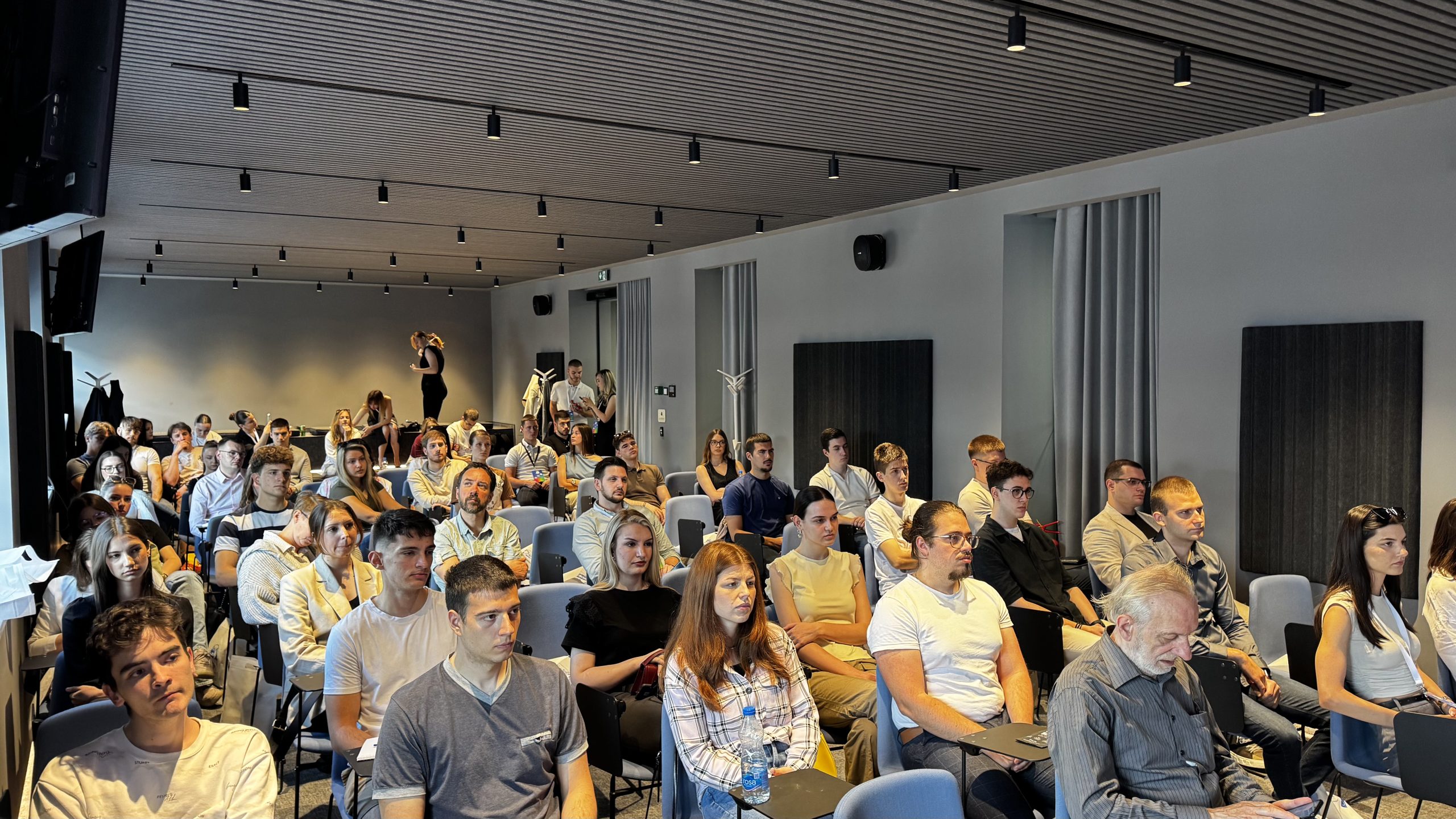 Budući lideri na jednom mestu: Palata nauke ugostila Guglov „The Science of Leadership“