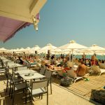 Srbi obožavaju ovo letovalište, ali šta je sa cenama: Pivo košta 100 evra, a potez osoblja je još iznenađujući