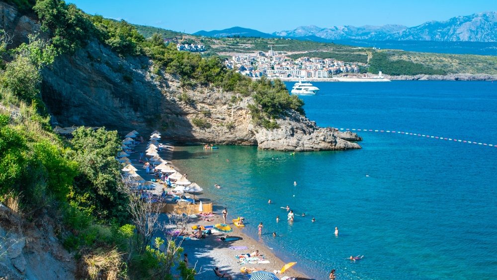 plaža velja spila pecka