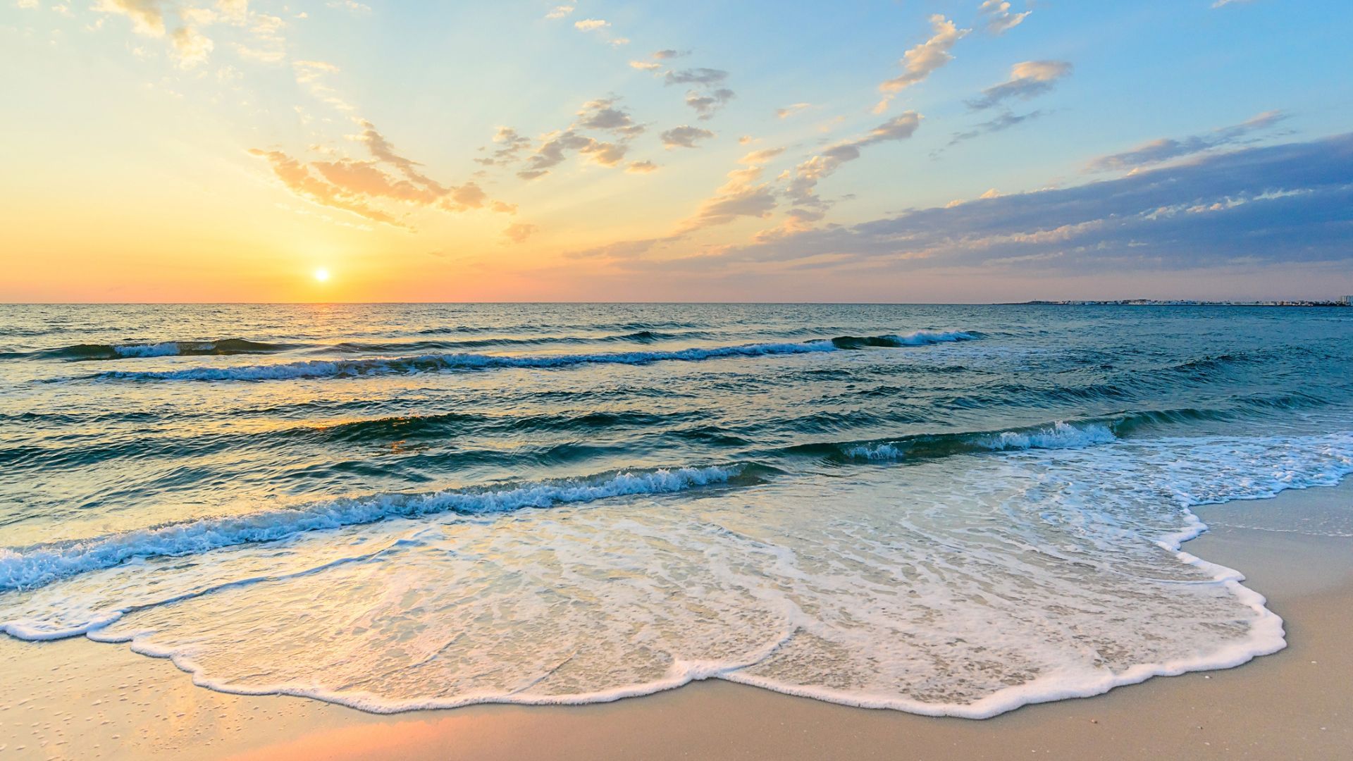 Kristalno čisto more i pesak poput svile