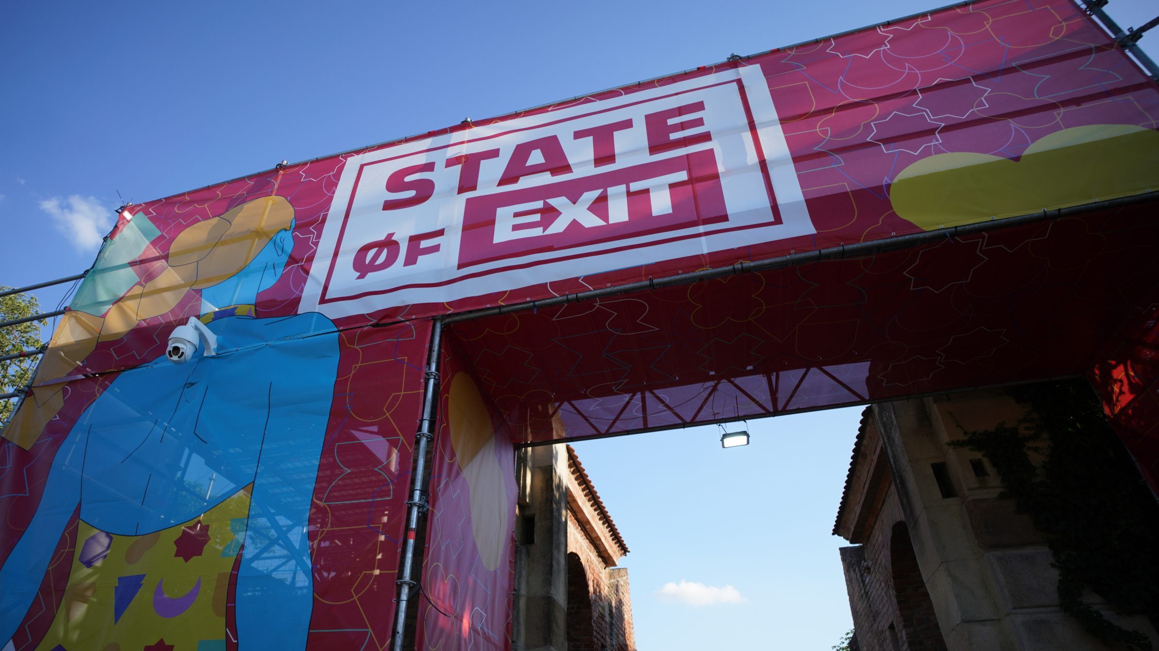 „Umesto da nas utišate, vi nas umnožavate“: Exit poslao poruku nakon uklanjanja transparenta "Pumpaj"