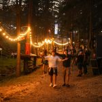 Prva bioskopska projekcija na Divčibarama ikada: ‘Kad budem mrtav i beo’ pod zvezdama u okviru 10. Mountain Music Festa