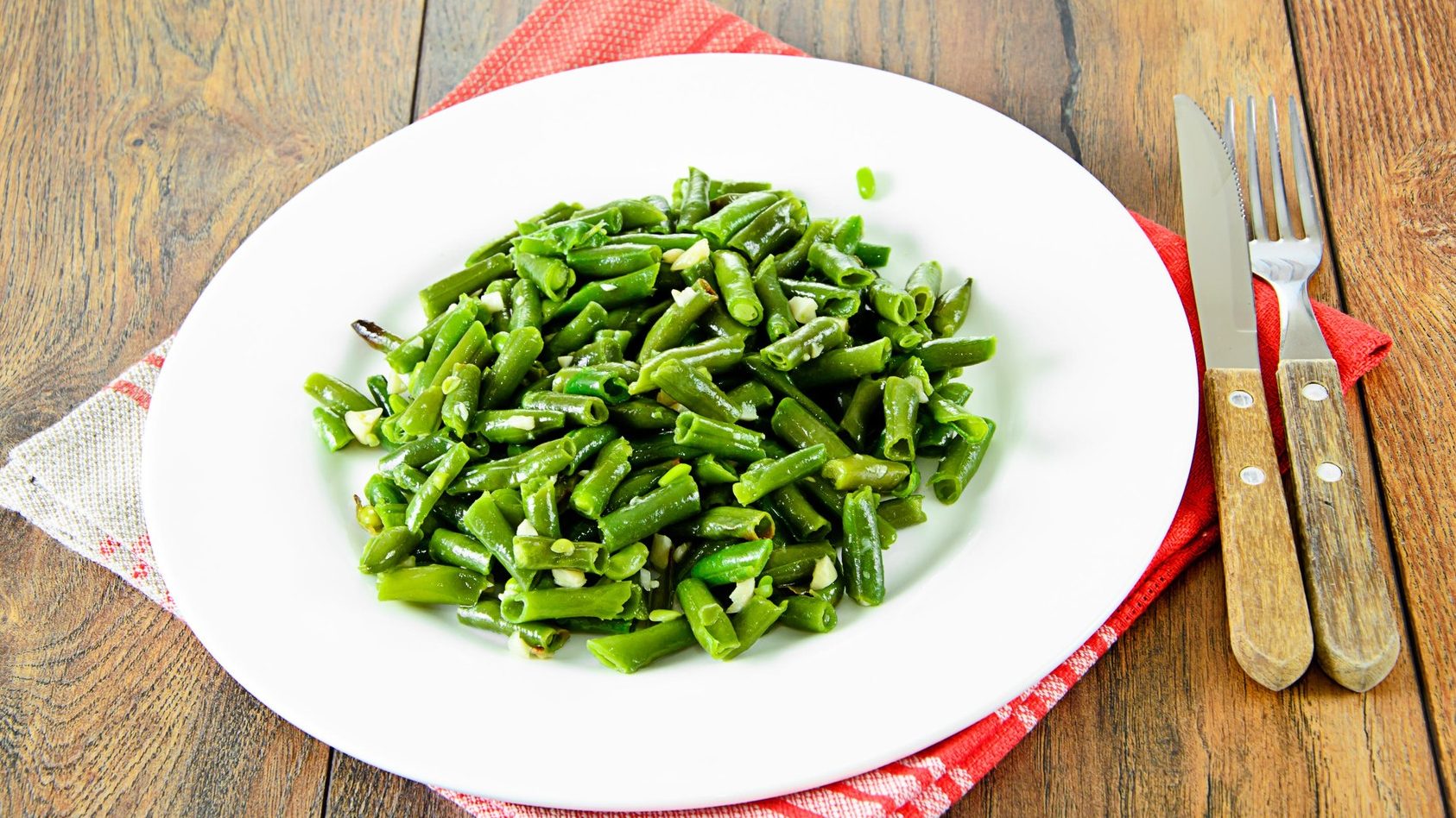 Boranija sa belim lukom