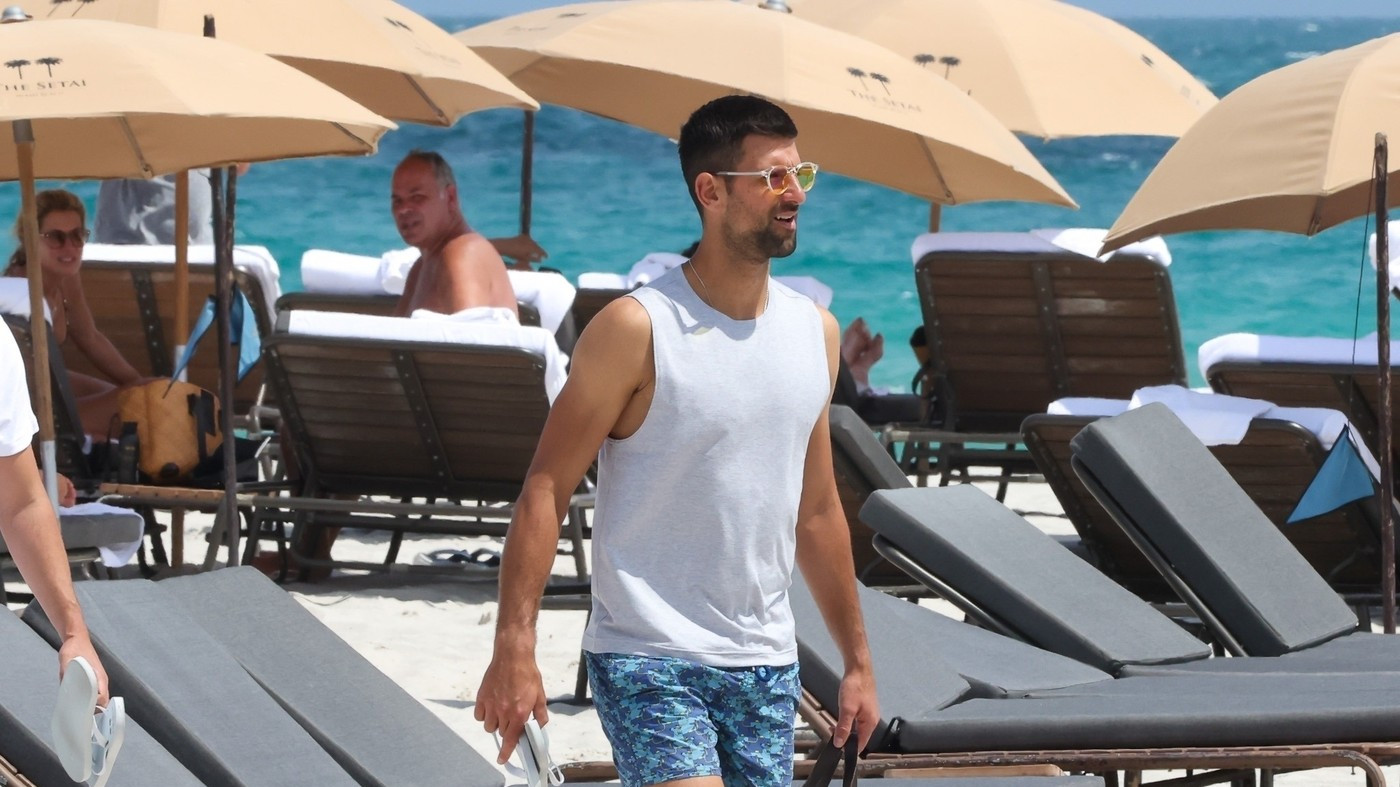 Kao sav normalan svet: Novak Đoković uhvaćen u redu za kasu, mrežama se deli hit fotka