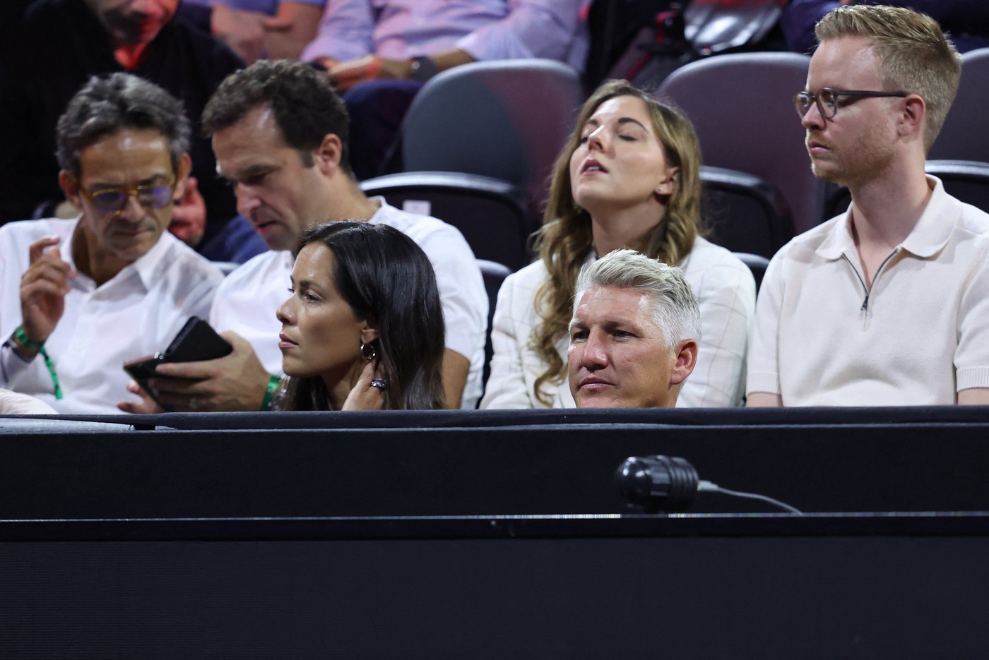 Na ramenu joj visi 1.300 evra: Ana Ivanović objavila snimak kako se sprema za Vimbldon, u jedan detalj svi gledaju