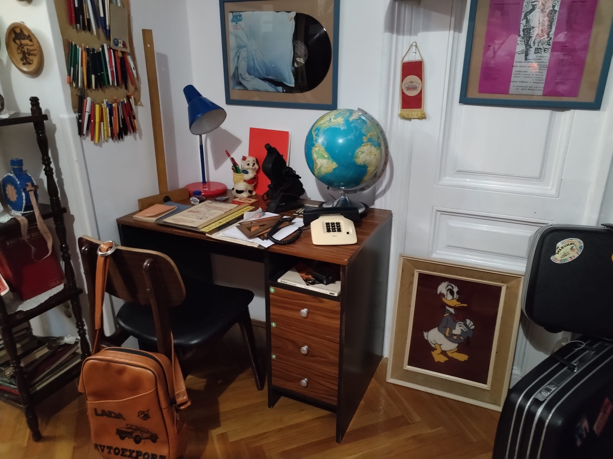 Zavirite u đačku sobu kakvu su 80-ih svi imali: Ove fotke mogle bi da rasplaču svakog ko je išao u školu za vreme Jugoslavije