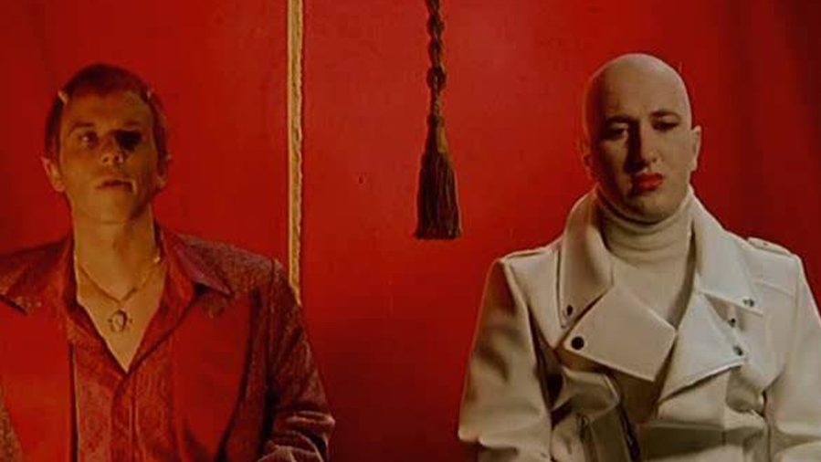 “Pričaću deci da je ovo Holivud”: Snimak premijere filma “Mi nismo anđeli” je ponovo aktuelan, i ljudi su zadivljeni kako su izgledale glumačke zvezde mi nismo anđeli