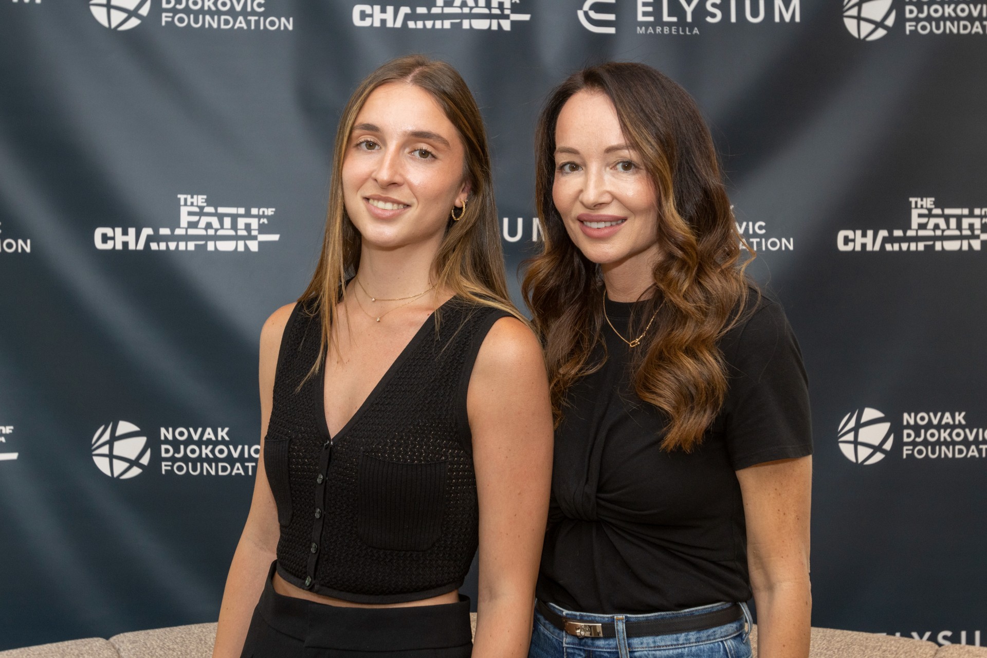 Putem šampiona: Ćerka i unuka Radomira Antića otkrile da je slavni trener u porodici bio još veći pobednik nego pored terena Putem šampiona: Ćerka i unuka Radomira Antića otkrile da je slavni trener u porodici bio još veći pobednik nego pored terena