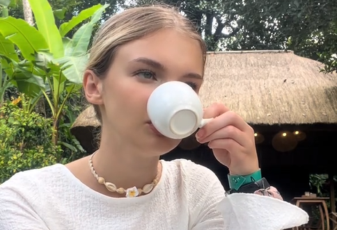 Anastasija je probala najskuplju kafu na svetu koja se pravi od izmeta mačke