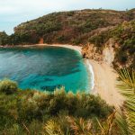 Skrivena plaža u Crnoj Gori na kojoj nema gužve, buke i kafića: Mesto na kom je vreme stalo