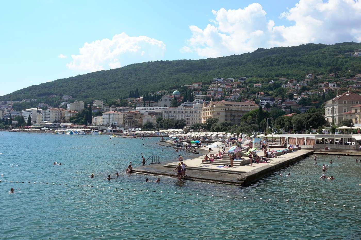 “Ovo se ne viđa često”: Nestvaran snimak kita u Opatiji oduševio turiste "Ovo se ne viđa često": Nestvaran snimak kita u Opatiji oduševio turiste