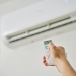 Dugme na daljinskom od klima uređaja koje malo ljudi koristi: Automatski čisti neprijatne mirise i buđ