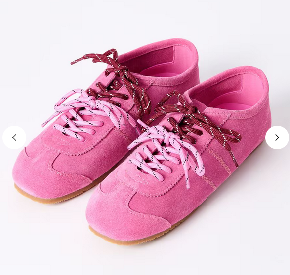 Pronašli smo patike od brušene kože ispod 5.000 dinara, koje neodoljivo podsećaju na popularan Miu Miu model