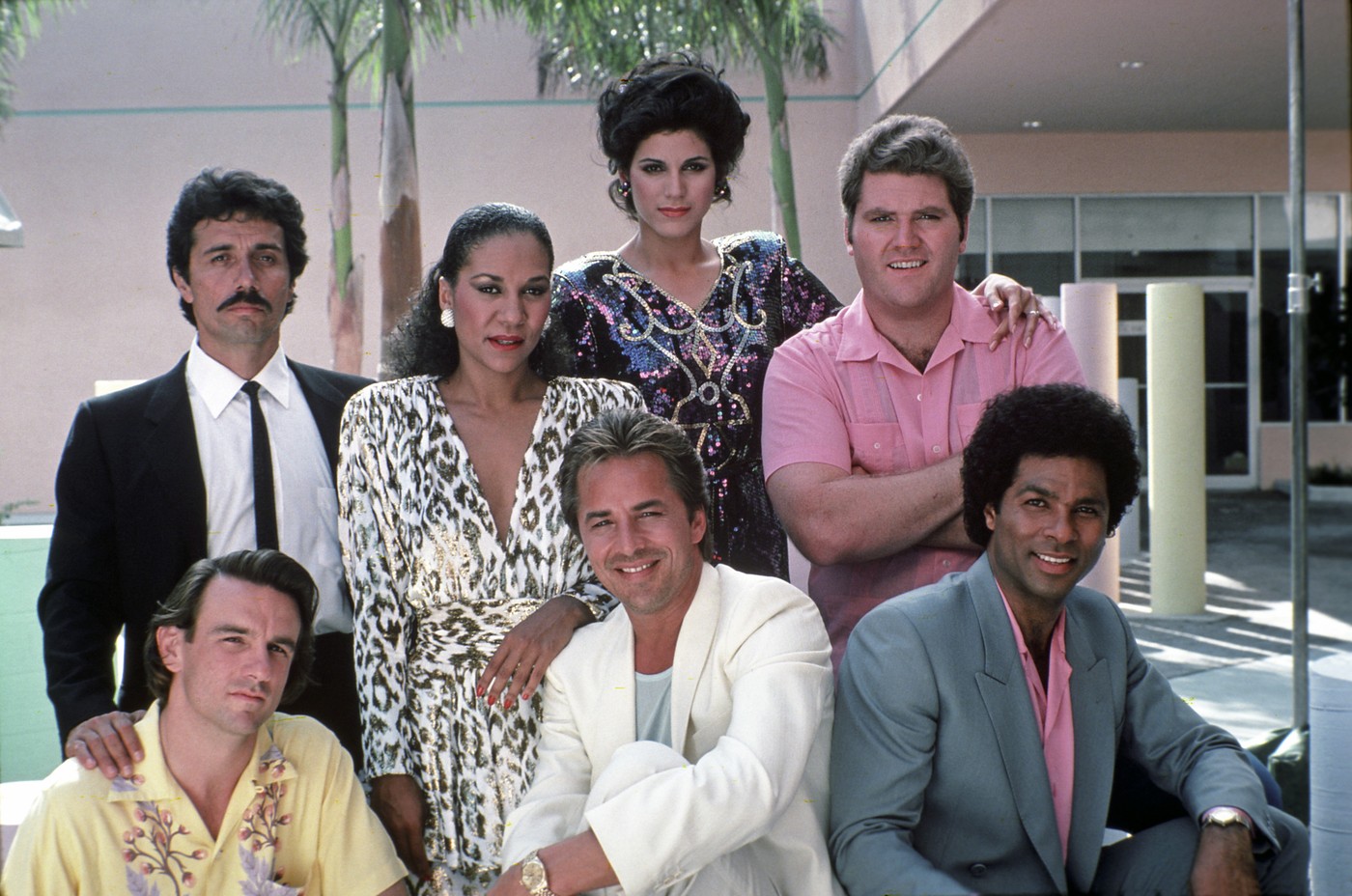 Kako je Miami Vice estetika postala trend: Sve što vam treba, već imate kod kuće 3 Kako je Miami Vice estetika postala trend: Sve što vam treba, već imate kod kuće