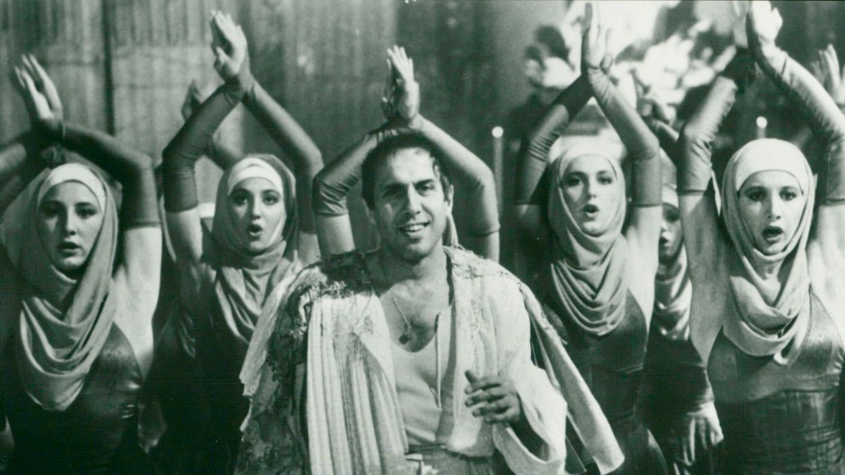 Adriano Čelentano, čovek koji je prešao igricu: Svi su pevali njegov hit, a nisu znali da su deo genijalnog eksperimenta