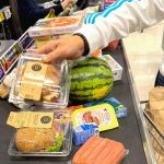 Puna kesa hrane za 5 evra: Ivan otkriva trik za uštedu u supermarketima u Beču