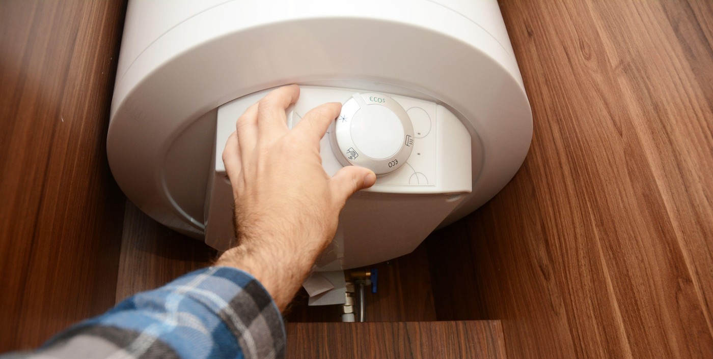 Ovu grešku sa bojlerom pravimo svi, upozorava stručnjak: Zato su nam računi za struju veliki