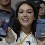 Novi iPhone je stigao, a ljudi na mrežama ne prestaju da ga upoređuju sa kravom